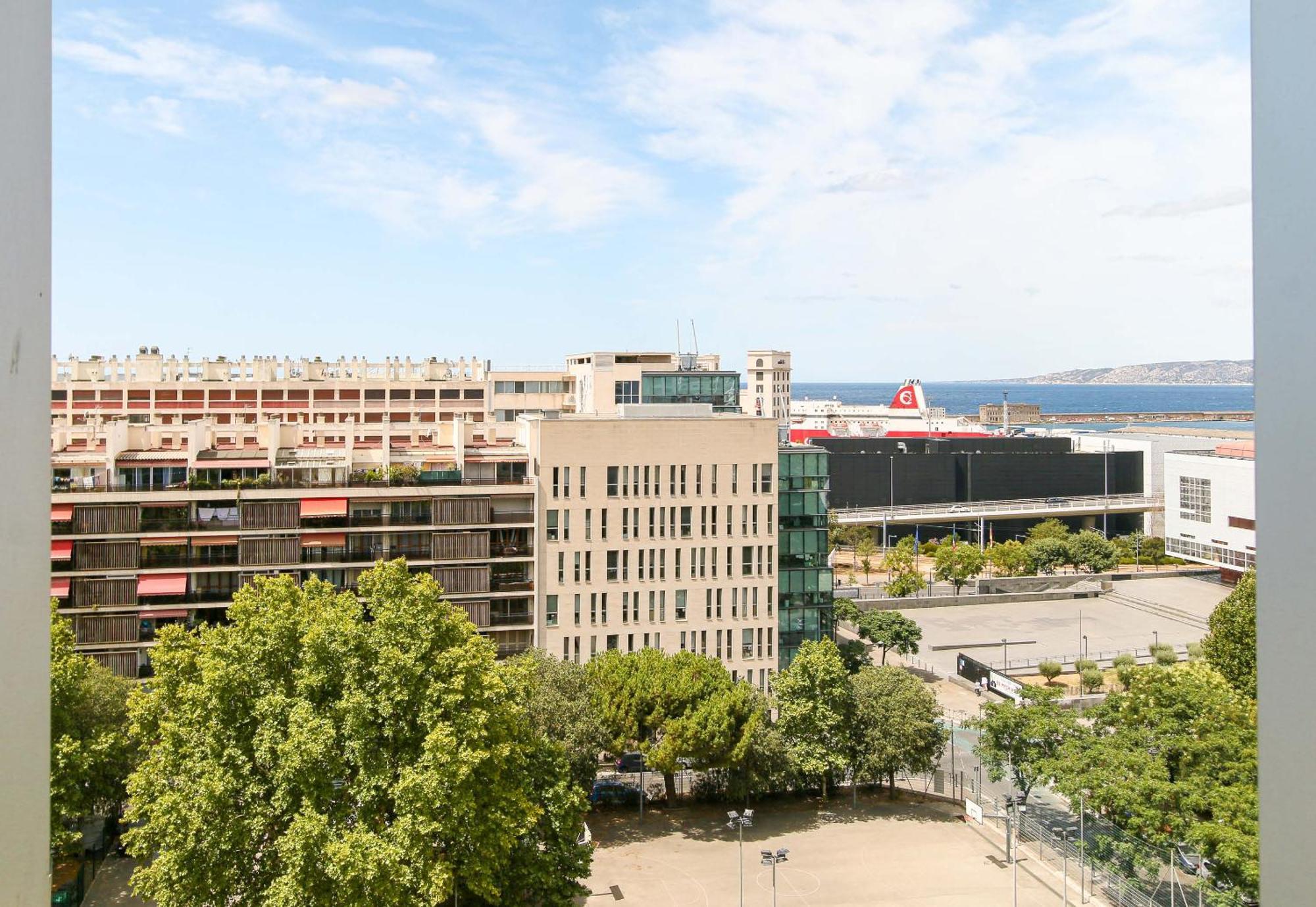 B&B HOTEL Marseille Euromed Exterior foto